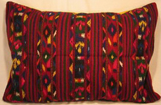 coussin kilim ancien tablier laine tisse main  decor géométrique  bulgarie